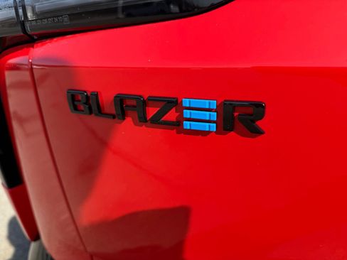 Certified 2025 Chevrolet Blazer EV SS image 15