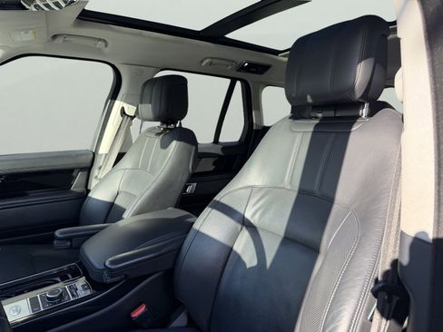 Used 2019 Land Rover Range Rover HSE image 22