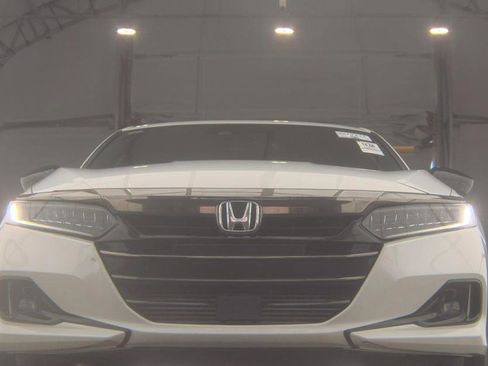 Used 2022 Honda Accord Sport image 3