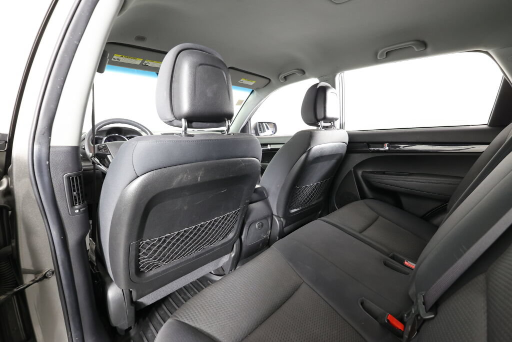 Used 2011 Kia Sorento LX w/ Convenience Pkg AWD/4WD image 14