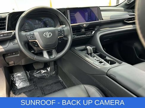 Used 2023 Toyota Crown AWD/4WD image 2