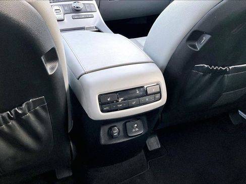 Used 2021 Hyundai Palisade SEL w/ Premium Package image 34