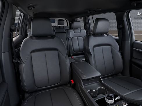 New 2026 Jeep Grand Cherokee L Limited AWD/4WD image 16