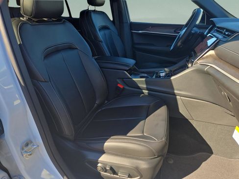 New 2025 Jeep Grand Cherokee Limited image 30