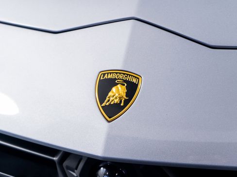 Used 2024 Lamborghini Urus S image 23