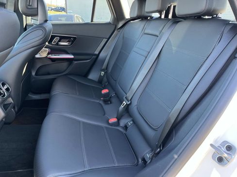 Used 2026 Mercedes-Benz GLC 300 4MATIC image 16