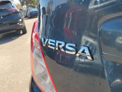 Used 2015 Nissan Versa SV image 7
