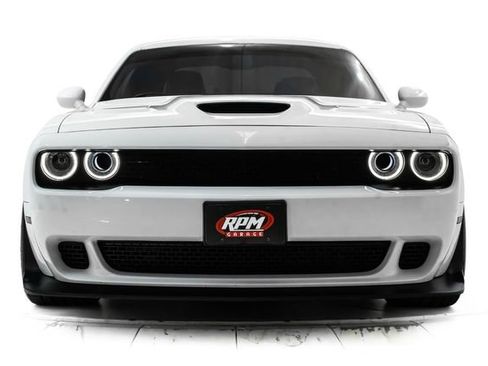 Used 2018 Dodge Challenger SRT Hellcat RWD image 7