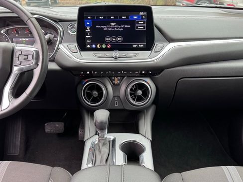 Used 2025 Chevrolet Blazer LT image 6