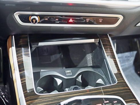 Used 2025 BMW X5 xDrive50e w/ M Sport Package image 28