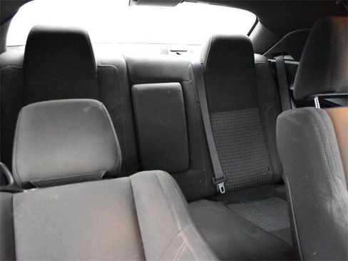 Used 2018 Dodge Challenger R/T image 15