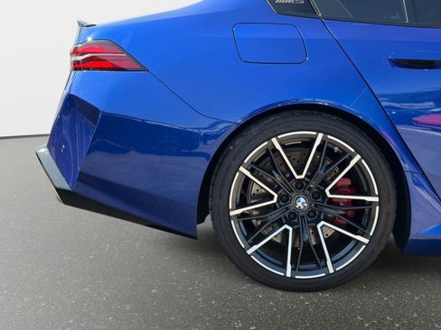 Used 2025 BMW M5 w/ Carbon Package AWD/4WD image 20
