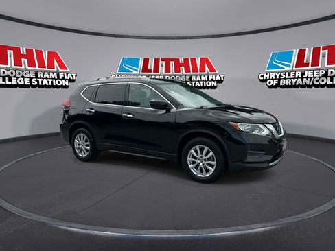 Used 2019 Nissan Rogue S w/ Special Edition Package FWD image 2