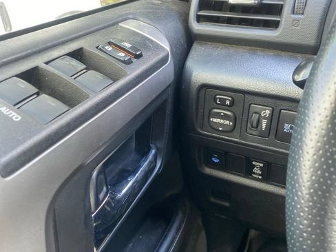Used 2020 Toyota 4Runner SR5 AWD/4WD image 17