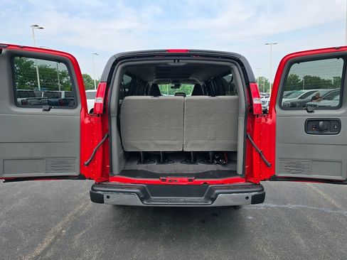 New 2026 GMC Savana 3500 LT w/ LT Preferred Equipment Group RWD image 20