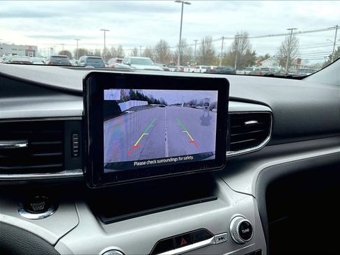 Used 2023 Ford Explorer XLT w/ Equipment Group 202A image 20