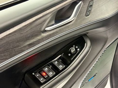 Used 2022 Jeep Grand Cherokee L Overland w/ Luxury Tech Group IV image 18