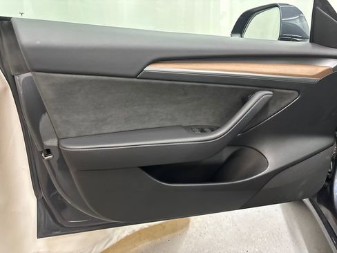 Used 2023 Tesla Model 3 Standard Range image 10