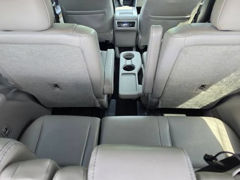 Used 2018 Toyota Highlander Limited AWD/4WD image 39