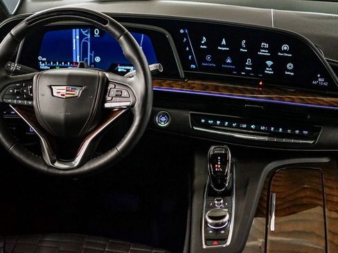 Certified 2024 Cadillac Escalade Sport Platinum w/ LPO, ONYX Package image 8