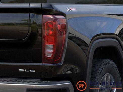New 2026 GMC Sierra 1500 SLE image 11