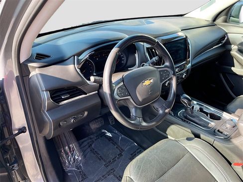 Used 2021 Chevrolet Traverse Premier image 9