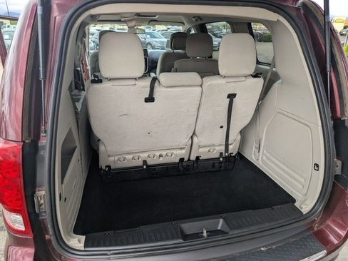 Used 2018 Dodge Grand Caravan SE w/ UConnect Hands-Free Group FWD image 22