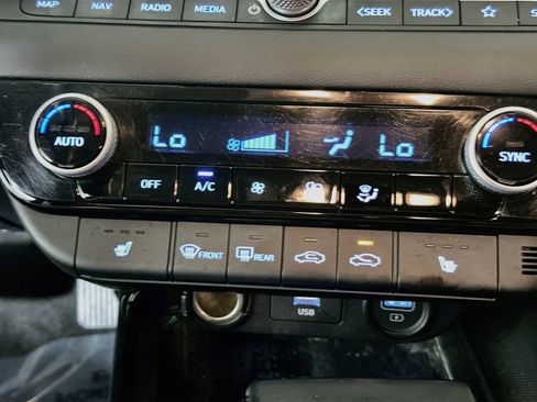 Used 2023 Hyundai Elantra SEL w/ Convenience Package FWD image 23