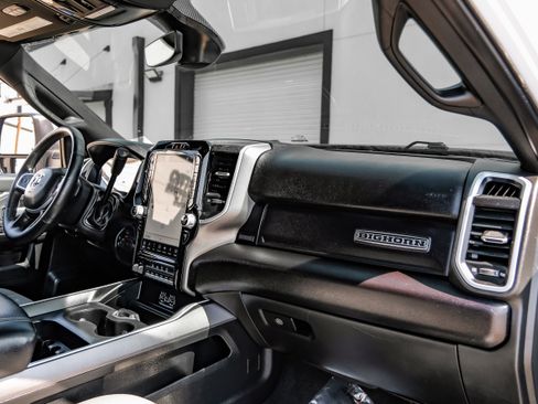 Used 2023 RAM 3500 Big Horn w/ Level B Equipment Group AWD/4WD image 9