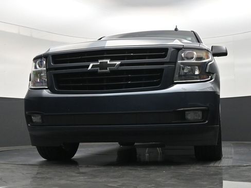 Used 2019 Chevrolet Suburban Premier AWD/4WD image 27