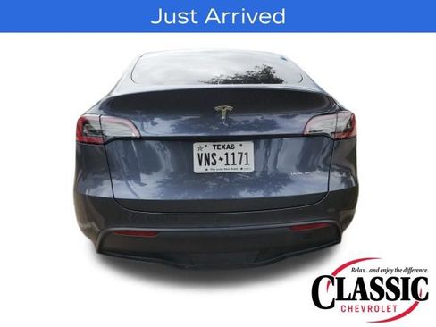 Used 2023 Tesla Model Y Long Range image 12