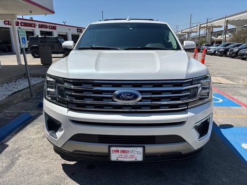 Used 2019 Ford Expedition Limited w/ Equipment Group 301A RWD image 2