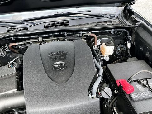 Used 2023 Toyota Tacoma SR5 AWD/4WD image 61