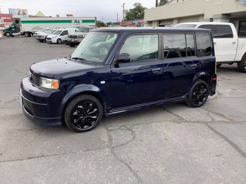 Used 2004 Scion xB FWD image 17