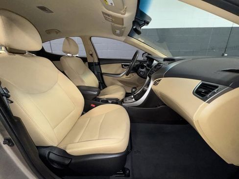 Used 2013 Hyundai Elantra GLS w/ Preferred Pkg image 6