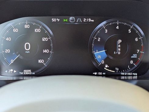 Used 2021 Volvo XC90 T6 Momentum w/ Advanced Package image 18