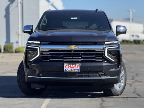 New 2026 Chevrolet Suburban Premier w/ Sun And Tow Package AWD/4WD image 2
