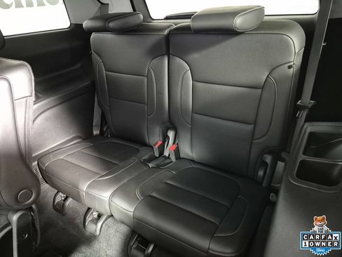 Used 2023 GMC Acadia SLT FWD image 28