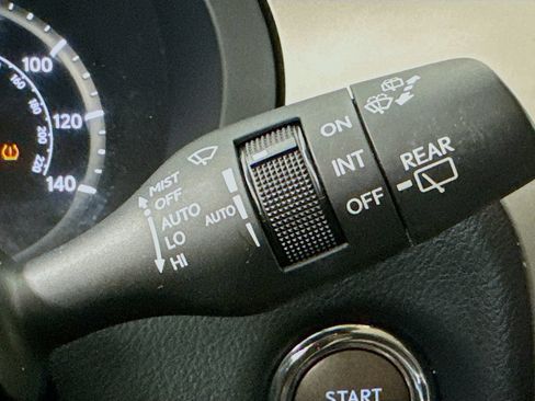 Used 2020 Lexus GX 460 Luxury w/ Accessory Package AWD/4WD image 14
