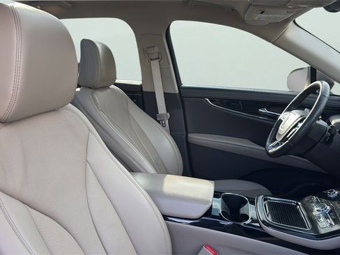 Used 2021 Lincoln Nautilus Reserve image 18