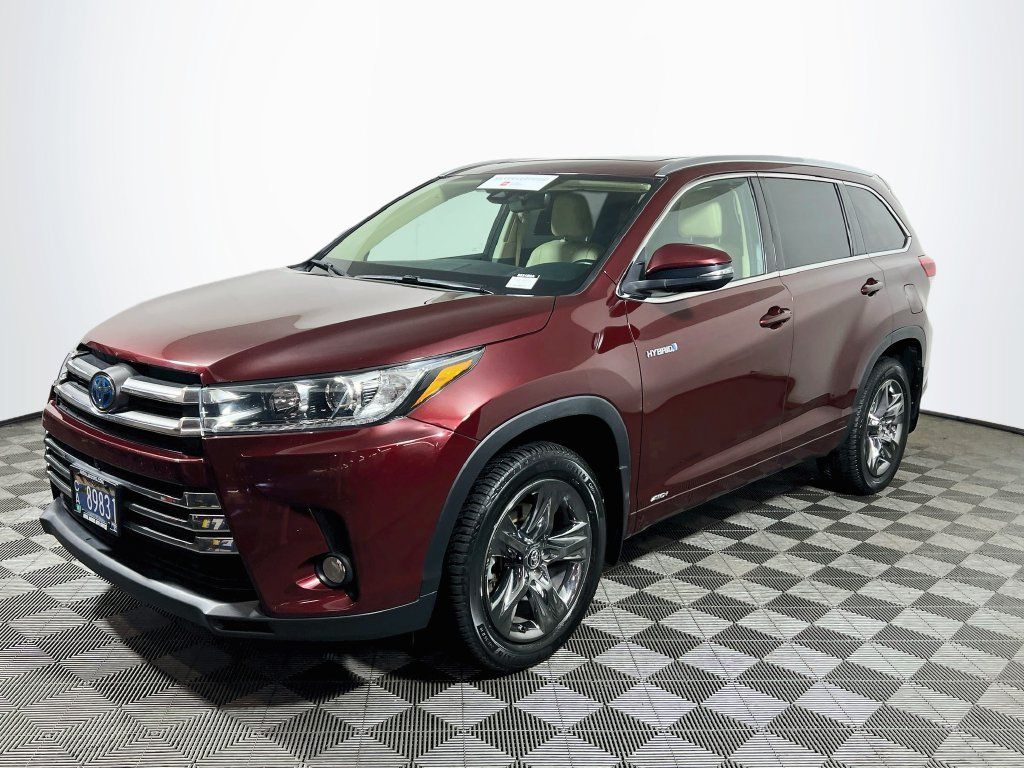 Certified 2017 Toyota Highlander Limited Platinum AWD/4WD image 3