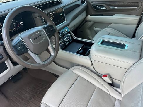 Used 2024 GMC Yukon Denali AWD/4WD image 10