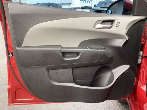 Used 2016 Chevrolet Sonic LT image 26