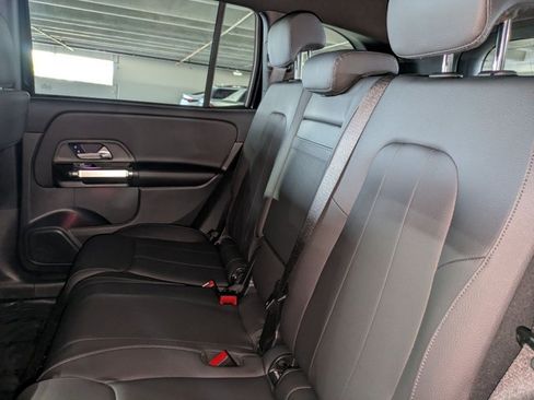 Used 2025 Mercedes-Benz GLB 250 image 20