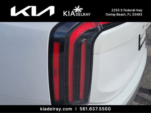 Certified 2023 Kia Telluride SX X-Line image 7