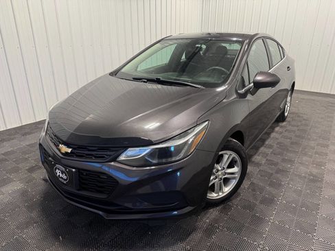Used 2017 Chevrolet Cruze LT w/ Convenience Package image 42