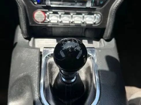 Used 2015 Ford Mustang GT Premium RWD image 18