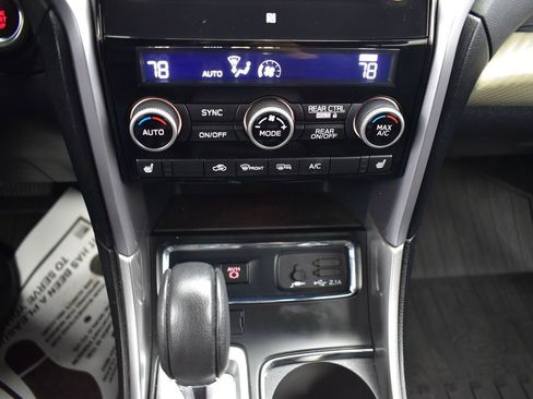 Used 2022 Subaru Ascent Premium w/ Convenience Package image 17