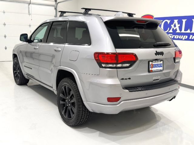 Used 2019 Jeep Grand Cherokee Altitude AWD/4WD image 7