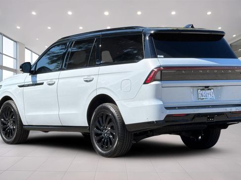 Used 2025 Lincoln Navigator Black Label AWD/4WD image 6